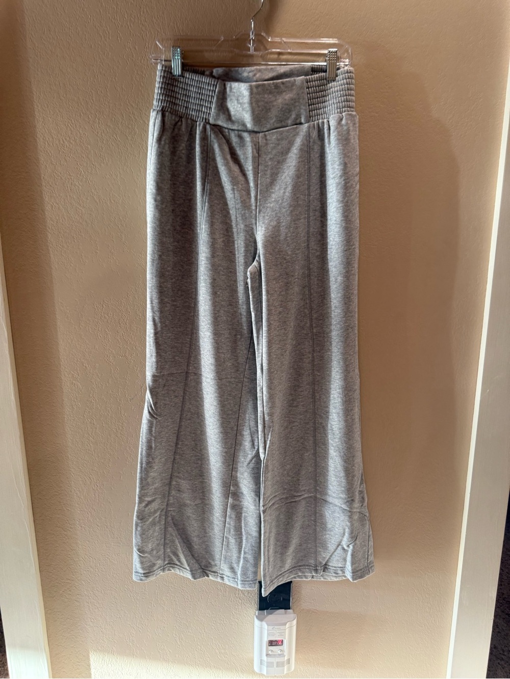 Girls' Gray Wide-Leg Sweatpants with Smocked Waistband